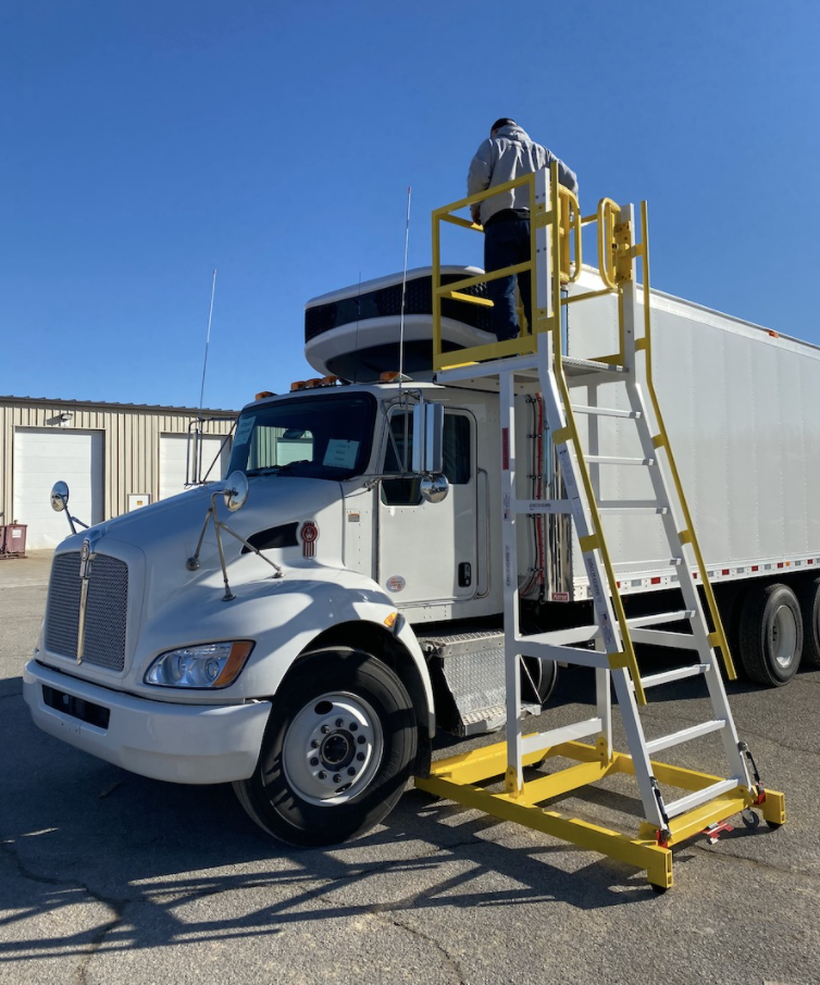 this image shows mobile truck repair in Trumbull, CT